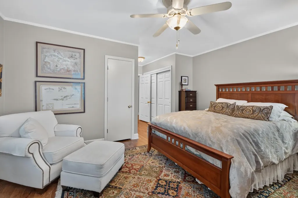 1566 Tates Creek Road Lexington KY 40502