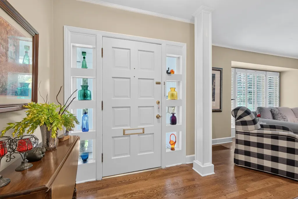 1566 Tates Creek Road Lexington KY 40502