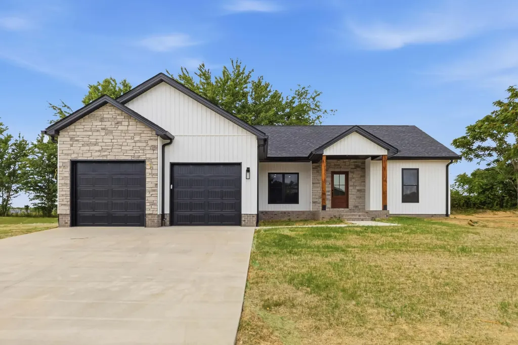 100 Gray Bird Lane London KY 40741