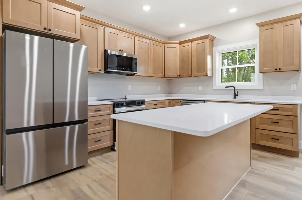 100 Gray Bird Lane London KY 40741