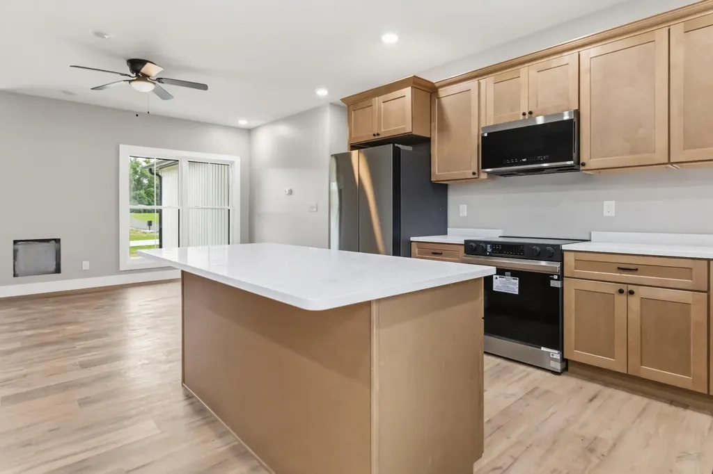 100 Gray Bird Lane London KY 40741