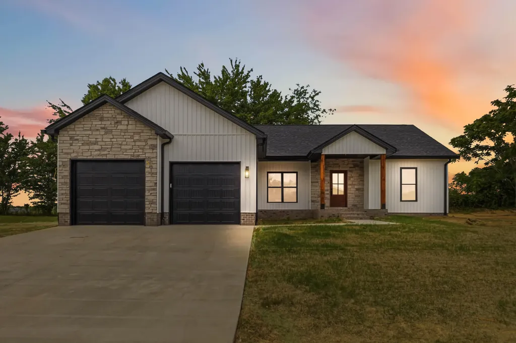 100 Gray Bird Lane London KY 40741
