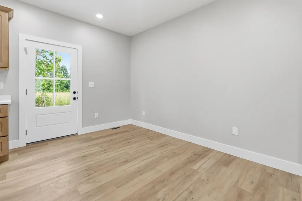 100 Gray Bird Lane London KY 40741