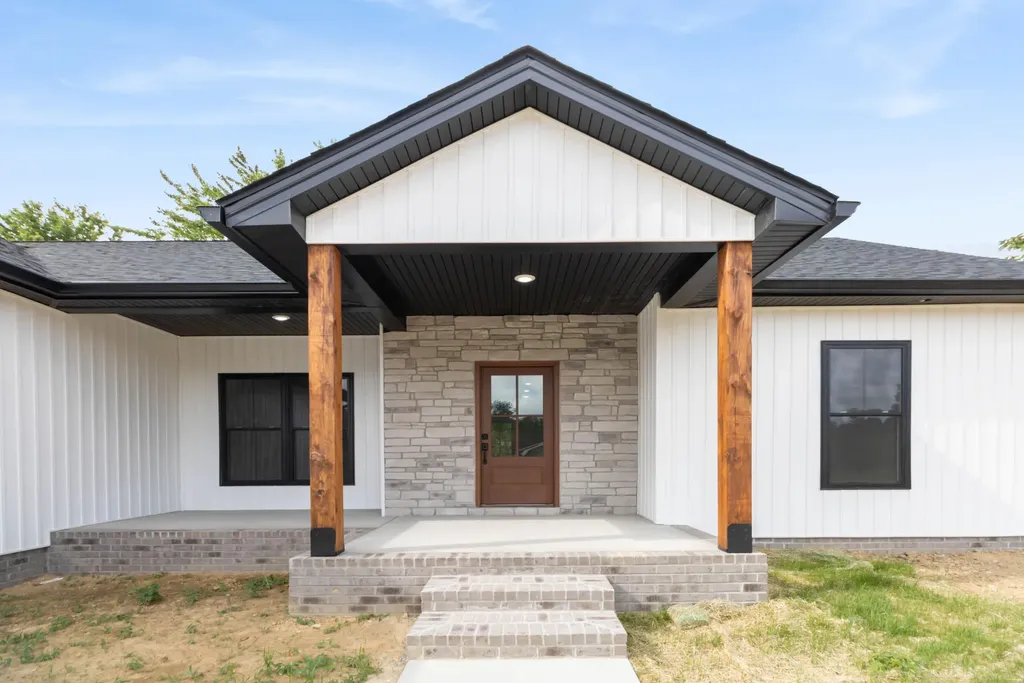 100 Gray Bird Lane London KY 40741