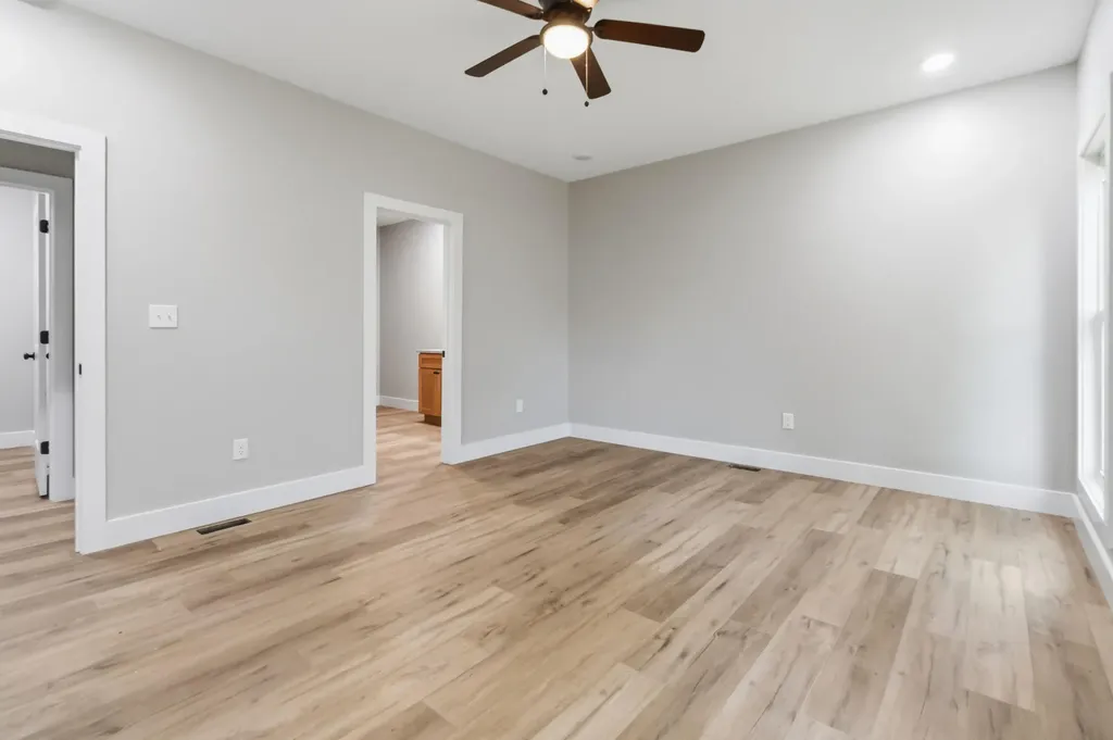 100 Gray Bird Lane London KY 40741