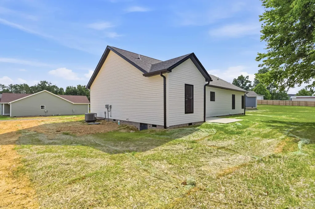 100 Gray Bird Lane London KY 40741