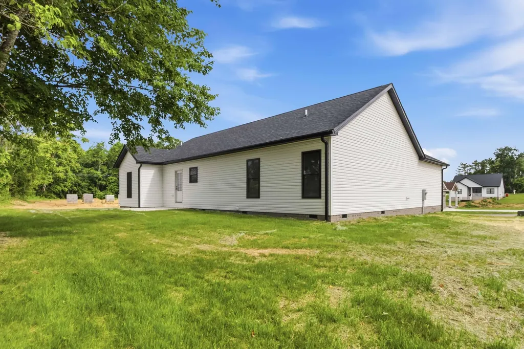 100 Gray Bird Lane London KY 40741