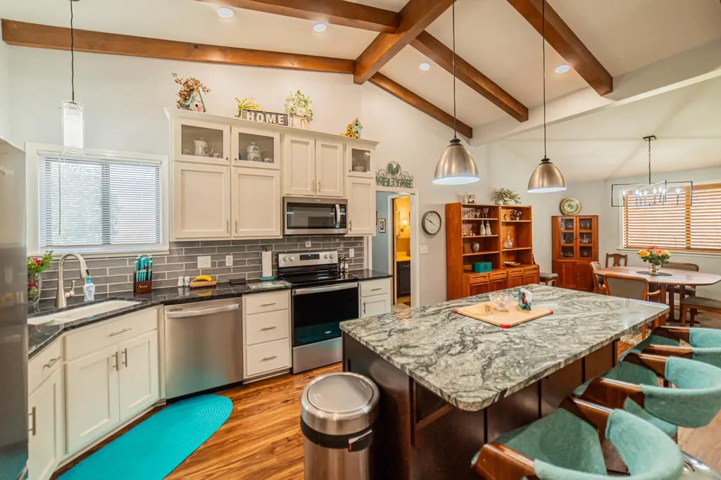 192 Rock Castle Road Gilbertsville KY 42044