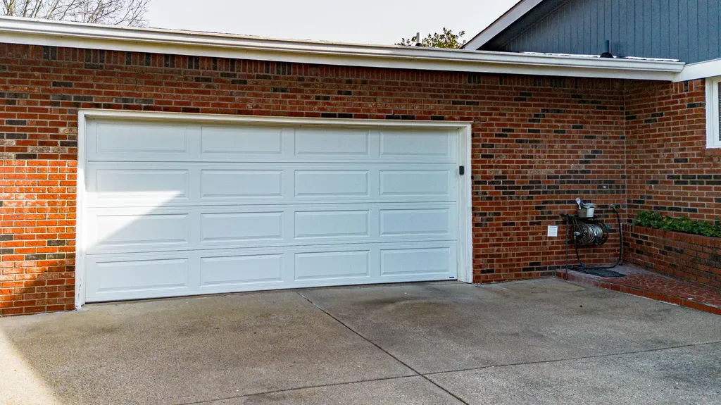 192 Rock Castle Road Gilbertsville KY 42044