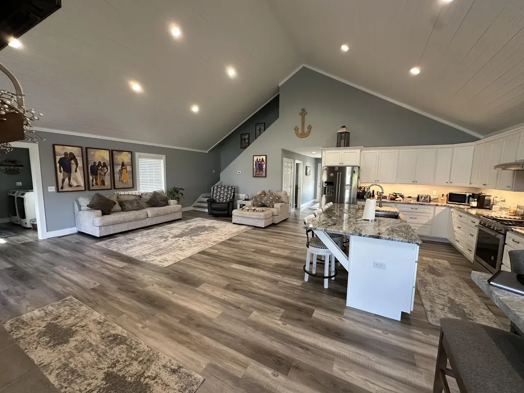 60 Lexington Drive Gilbertsville KY 42044