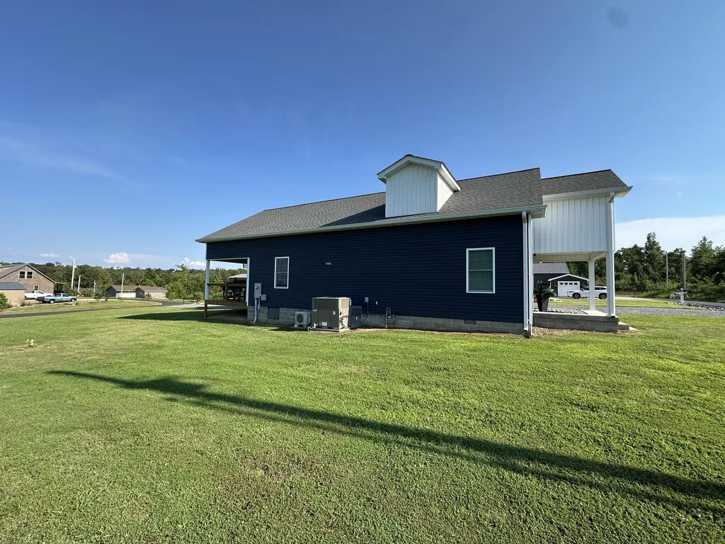 60 Lexington Drive Gilbertsville KY 42044
