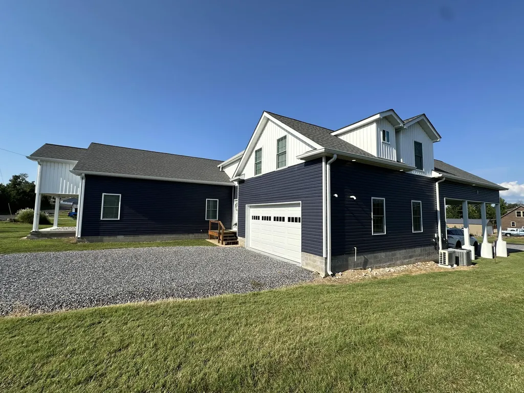 60 Lexington Drive Gilbertsville KY 42044