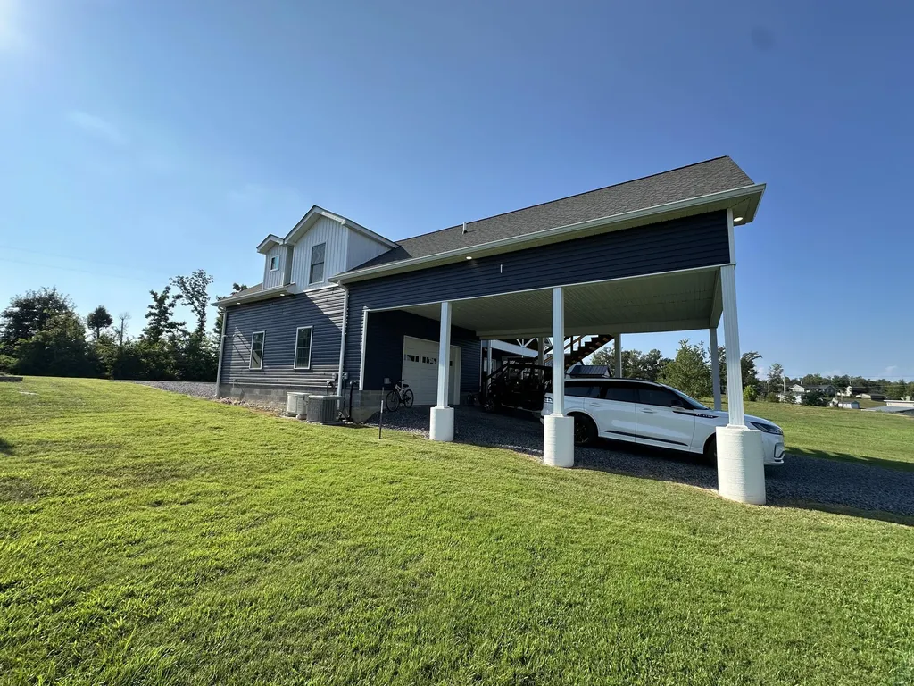 60 Lexington Drive Gilbertsville KY 42044
