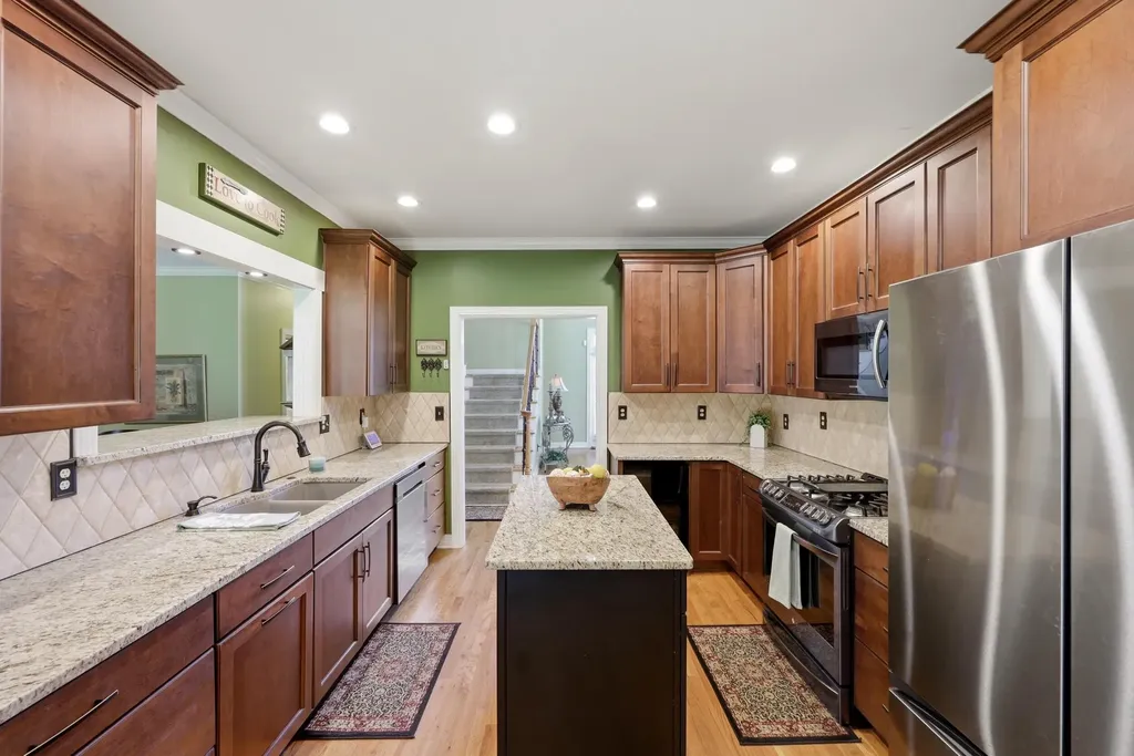 944 Rockbridge Road Lexington KY 40515