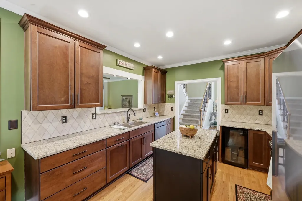 944 Rockbridge Road Lexington KY 40515