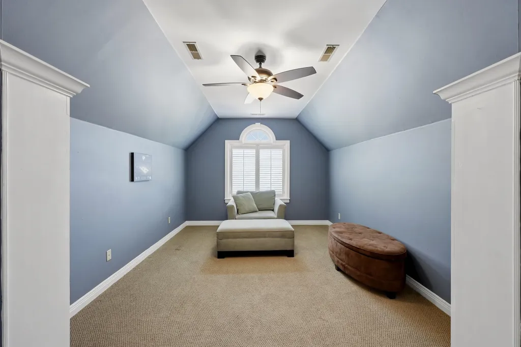 944 Rockbridge Road Lexington KY 40515