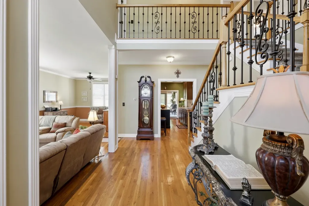 944 Rockbridge Road Lexington KY 40515