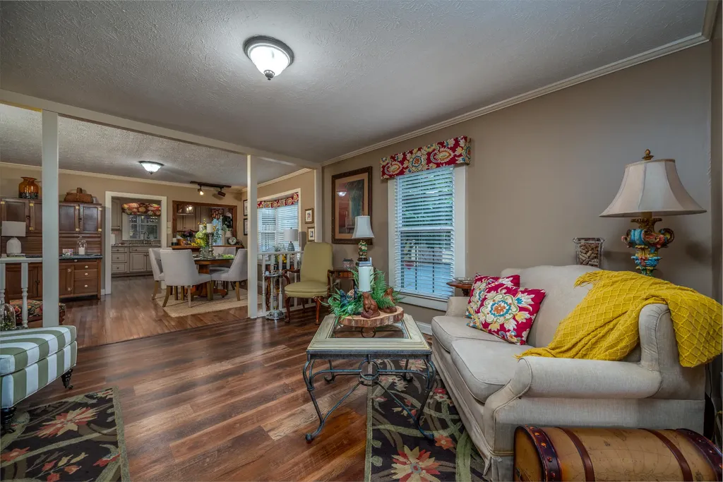 289 Hinkston Pike Mt Sterling KY 40353