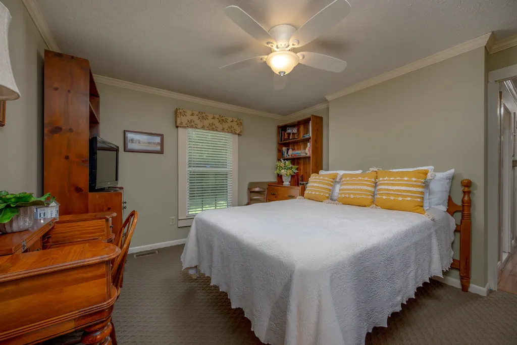 289 Hinkston Pike Mt Sterling KY 40353