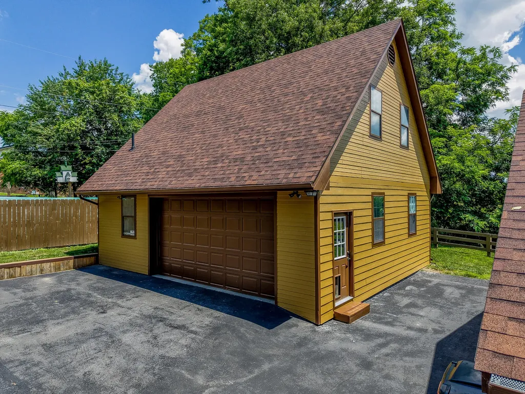 289 Hinkston Pike Mt Sterling KY 40353