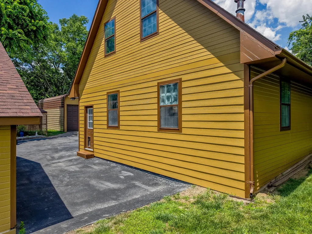 289 Hinkston Pike Mt Sterling KY 40353