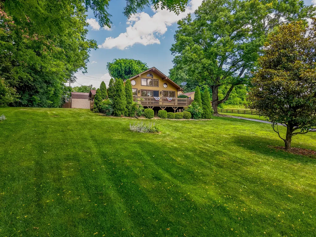 289 Hinkston Pike Mt Sterling KY 40353
