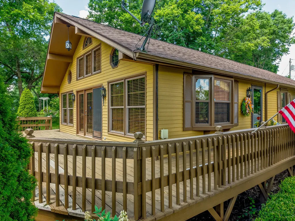 289 Hinkston Pike Mt Sterling KY 40353