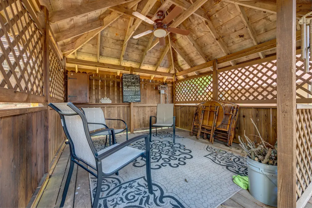 289 Hinkston Pike Mt Sterling KY 40353