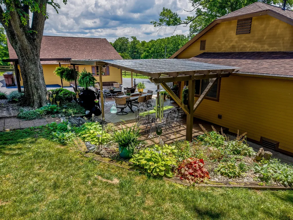 289 Hinkston Pike Mt Sterling KY 40353