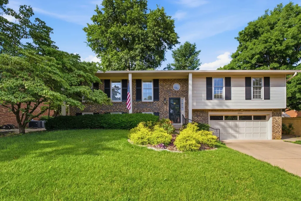 2044 Bamboo Drive Lexington KY 40513