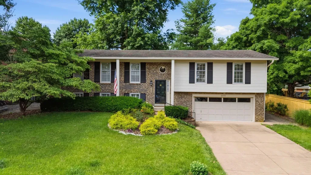 2044 Bamboo Drive Lexington KY 40513