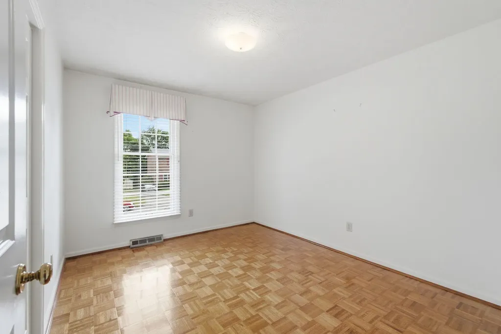 2044 Bamboo Drive Lexington KY 40513