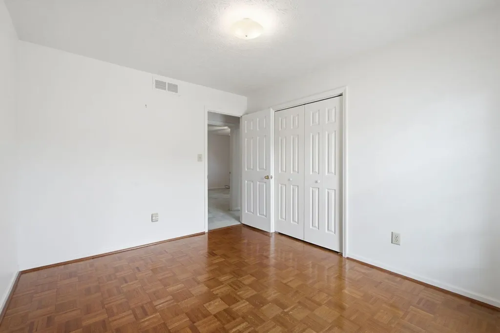 2044 Bamboo Drive Lexington KY 40513