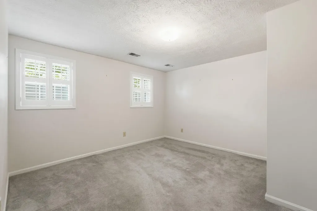 2044 Bamboo Drive Lexington KY 40513