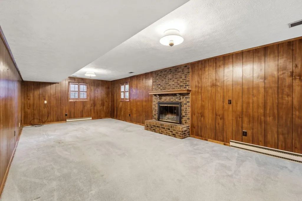 2044 Bamboo Drive Lexington KY 40513