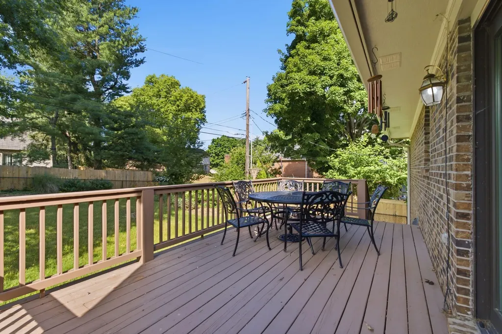 2044 Bamboo Drive Lexington KY 40513