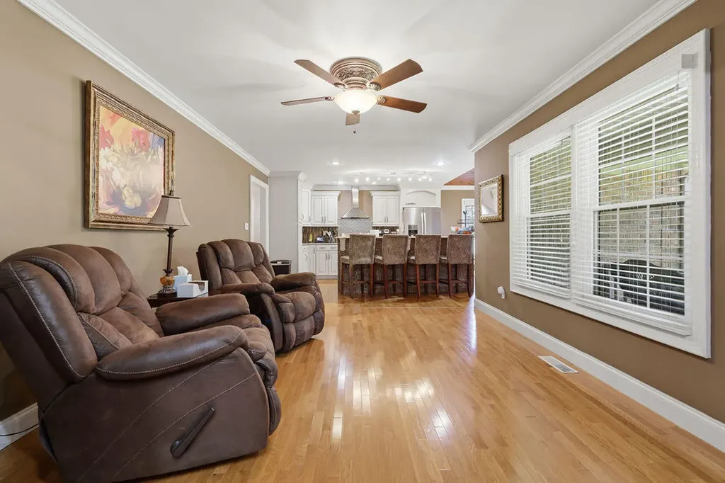 131 Matthew Drive Paducah KY 42001