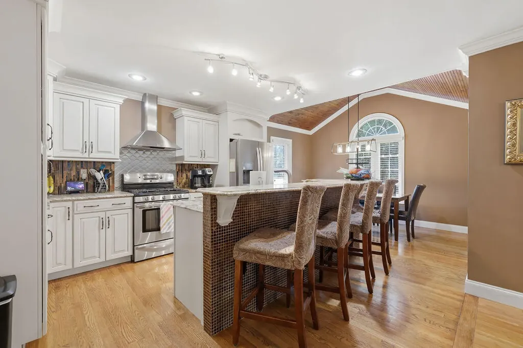 131 Matthew Drive Paducah KY 42001