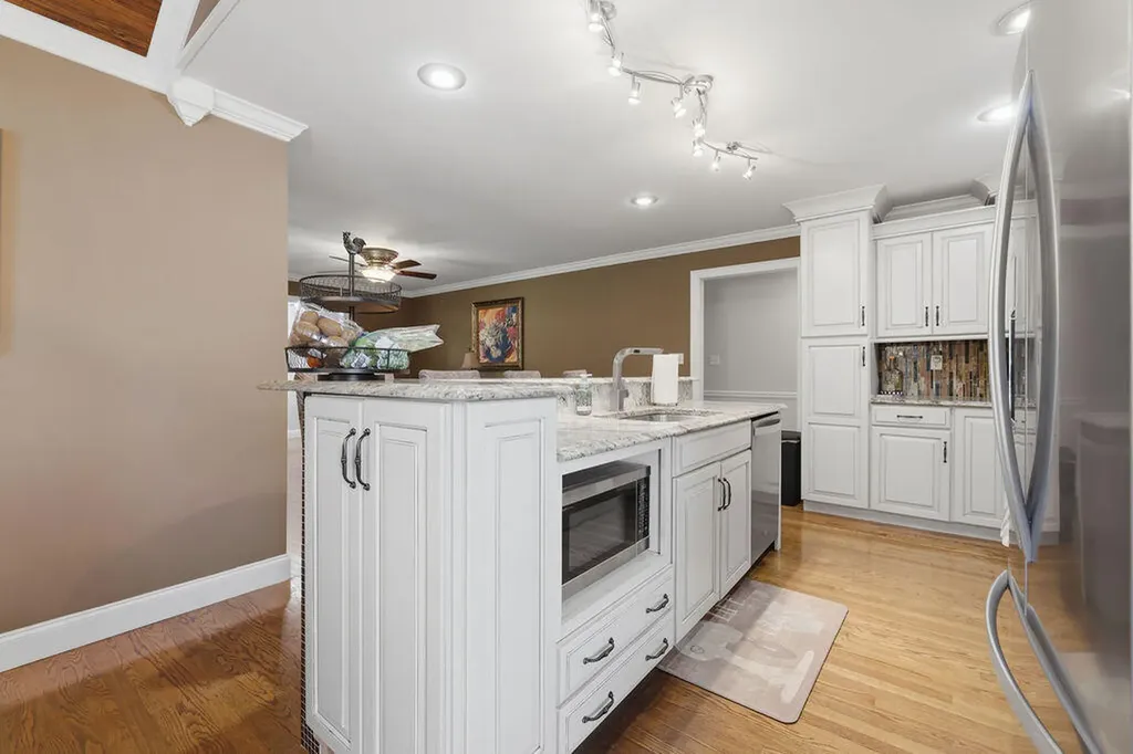 131 Matthew Drive Paducah KY 42001