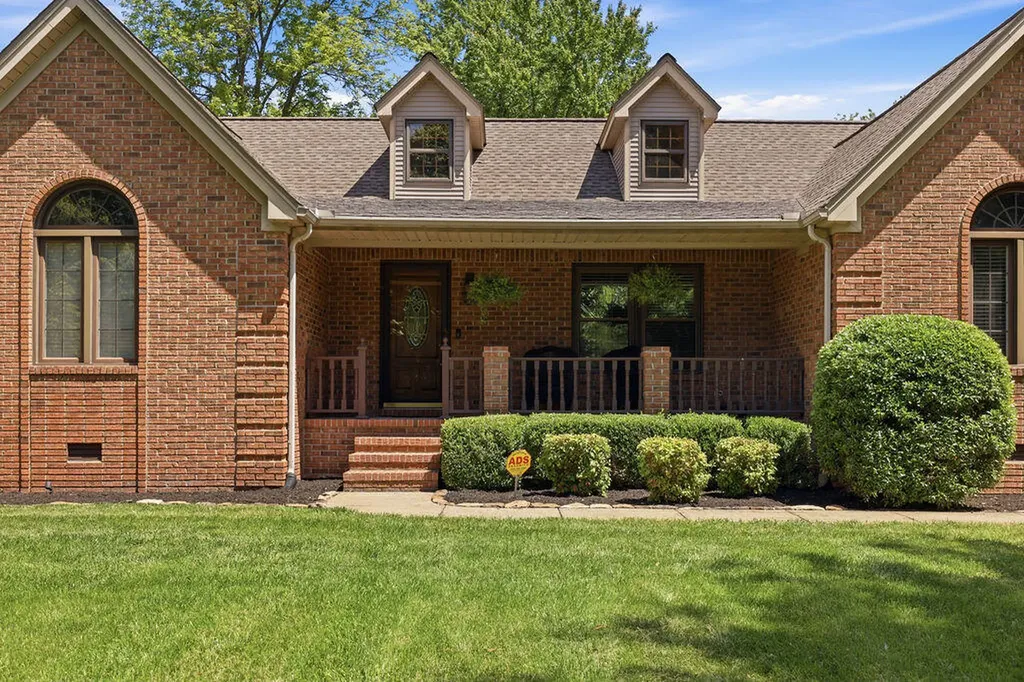 131 Matthew Drive Paducah KY 42001