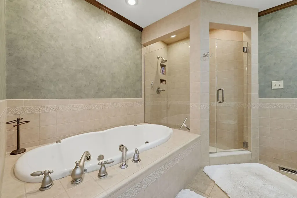 131 Matthew Drive Paducah KY 42001