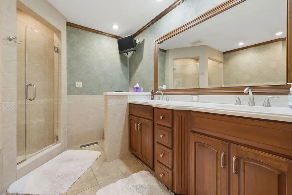 131 Matthew Drive Paducah KY 42001