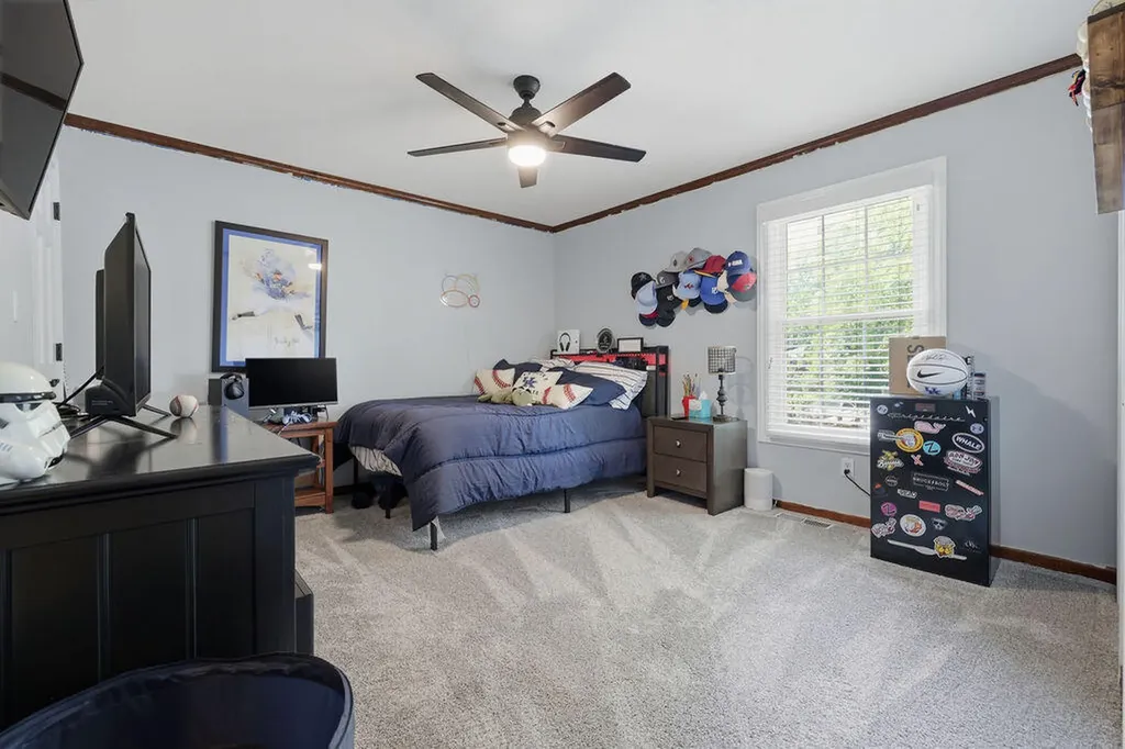 131 Matthew Drive Paducah KY 42001