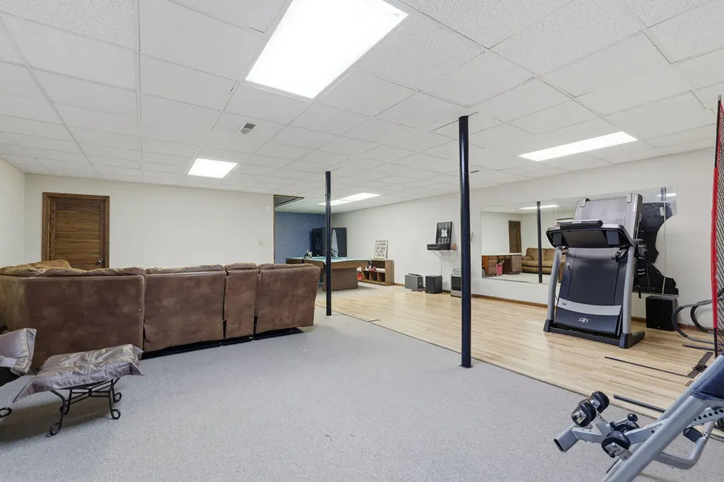 131 Matthew Drive Paducah KY 42001
