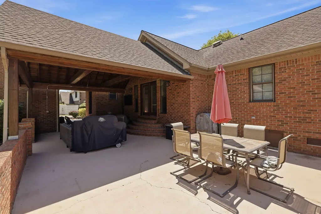 131 Matthew Drive Paducah KY 42001