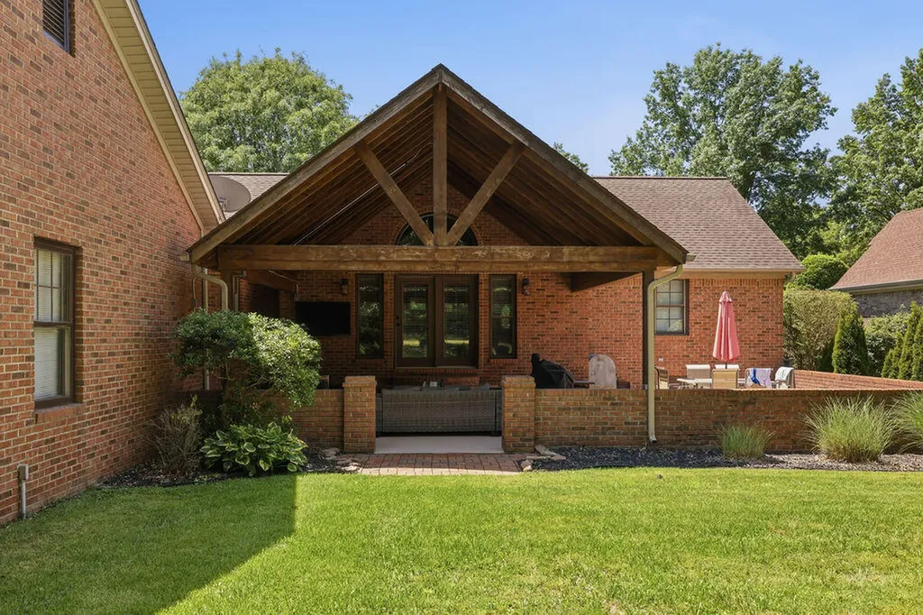 131 Matthew Drive Paducah KY 42001