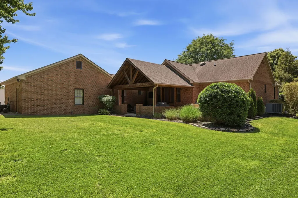 131 Matthew Drive Paducah KY 42001