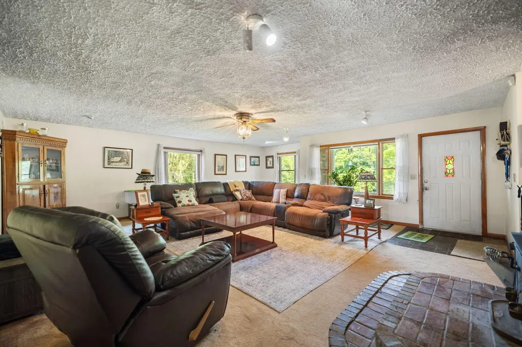 736 Caudill Road Beattyville KY 41311