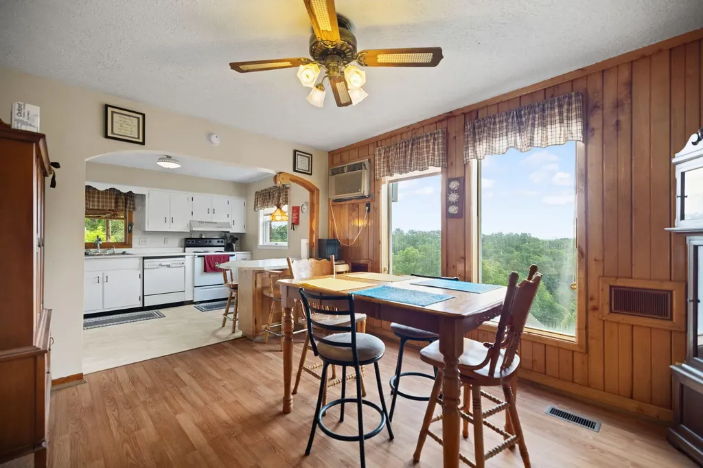 736 Caudill Road Beattyville KY 41311