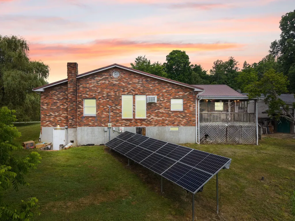 736 Caudill Road Beattyville KY 41311